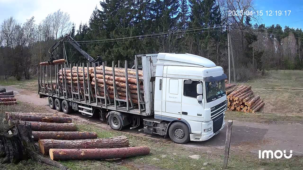 Староста Камки: &ldquo;Ніякого асфальту там не порушено&rdquo;