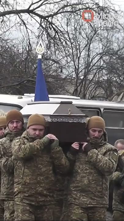 Холминська громада попрощалася із загиблим захисником Віталієм Моложоном