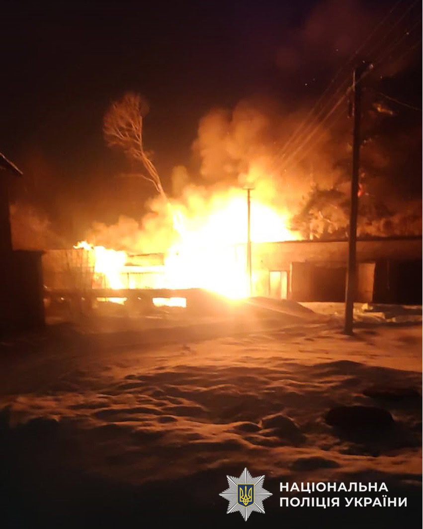На Корюківщині ворожий дрон поцілив у господарчу споруду