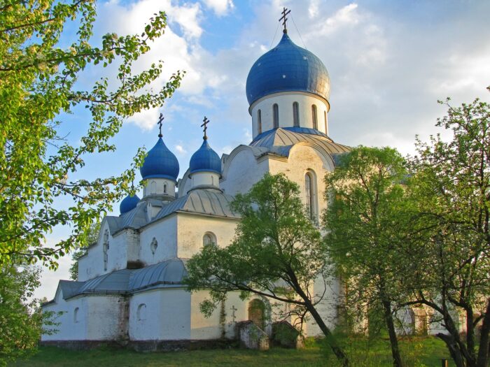 Шведський генерал, великий князь і петербурзький архітектор: як на місці згорілого храму гетьмана Апостола з’явилася найдивніша церква Холминщини