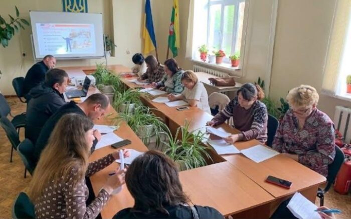 У Холминській селищній раді відбулося засідання фокус-групи з оцінки потреб громади
