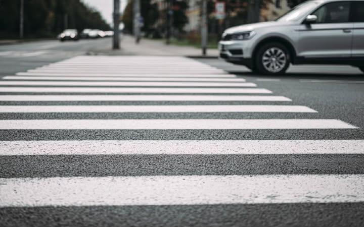 Водій автомобіля «ВАЗ» збив пішохода у селищі Холми