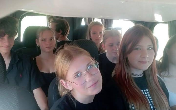 Молодь Холминської громади змагалася у волейболі та активних іграх